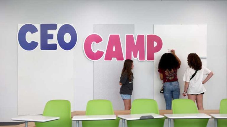 “CEO Camp” exposes 14 middle schoolers to entrepreneurship